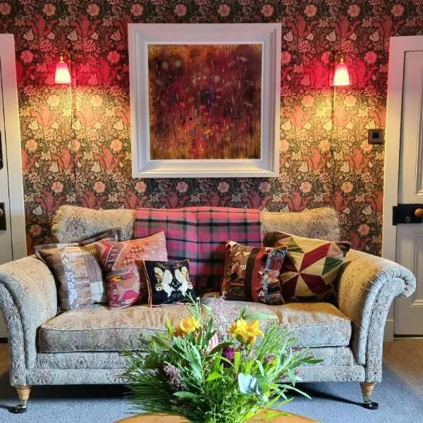 Luxury 3 Bedroom Cottage - Sleeps 6, hotel v destinaci Tomintoul