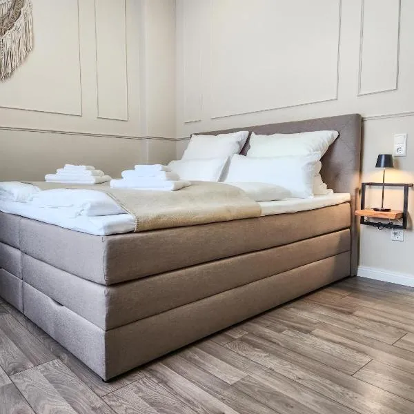 GELI Homes L1 - 2x Zimmer, 2x Kingsize Bett, 1 bis 4 Personen, Parkplatz, TV, Wifi, top Küche, Kaffee, Tee, hotell i Lünen
