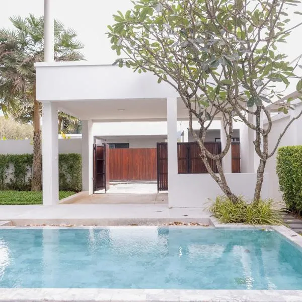 Bangtao Modern Luxury 3-Bd Villa near Laguna Park, hotel a Phuket
