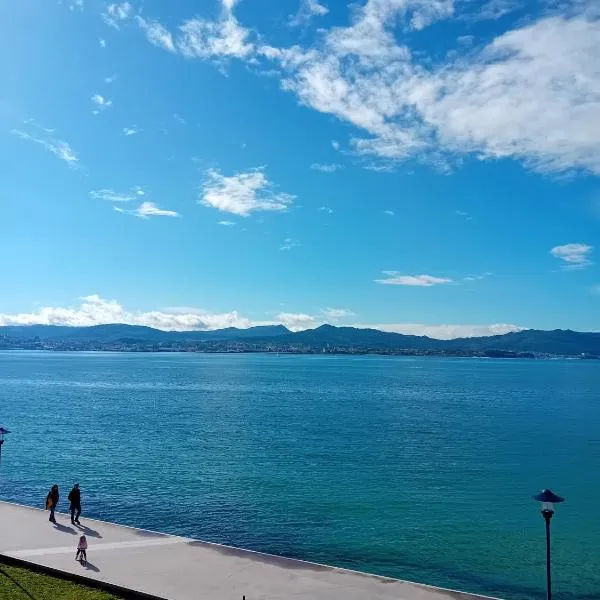 Pura Playa - Cangas do Morrazo - Primera línea de playa - Navidad de Vigo - Rías Baixas - Galicia, hotel in Cangas de Morrazo