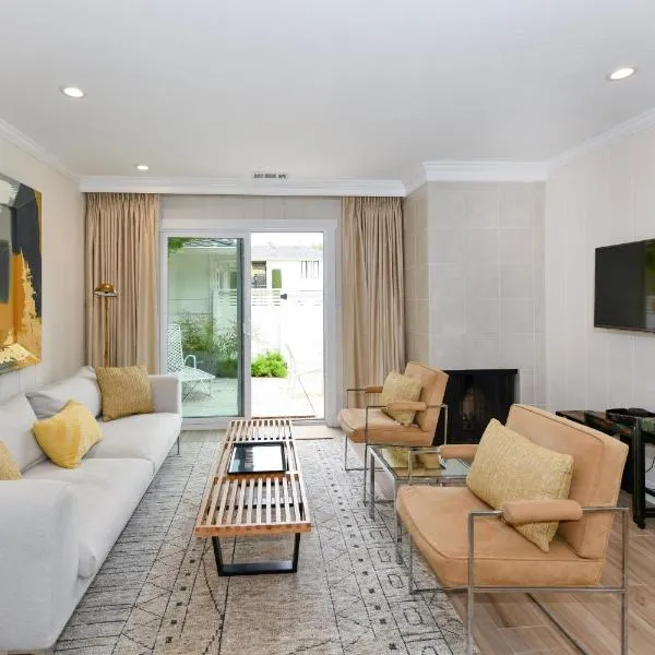 BEAUTIFUL MANSION ESTATES CONDO AT SILVERADO, hotel in Napa