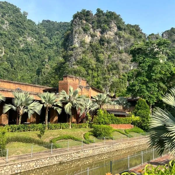 Sunway Alpine Suites near Onsen and Themepark Tambun Ipoh by IWH, hotel in Ipoh