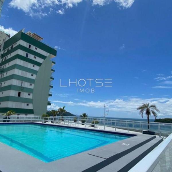 Apartamento fantástico com piscina e linda vista
