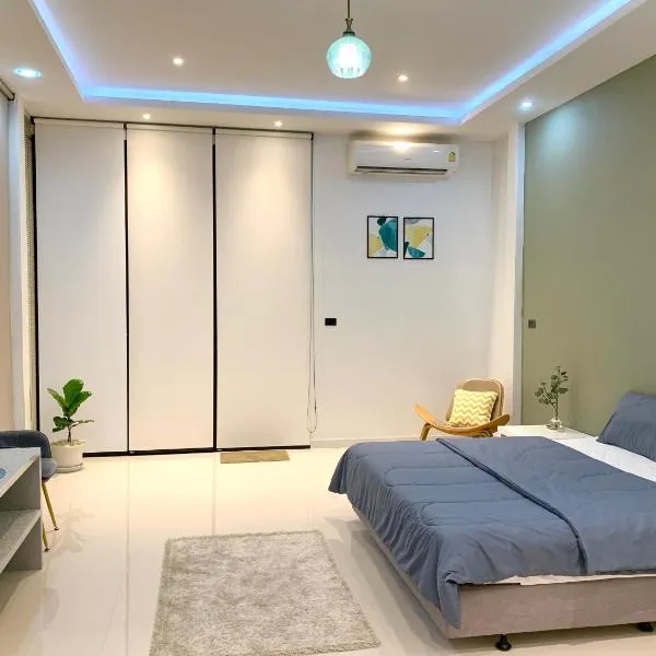 Ellie House Phuket Old Town, hotel v destinaci Ban Rangeng