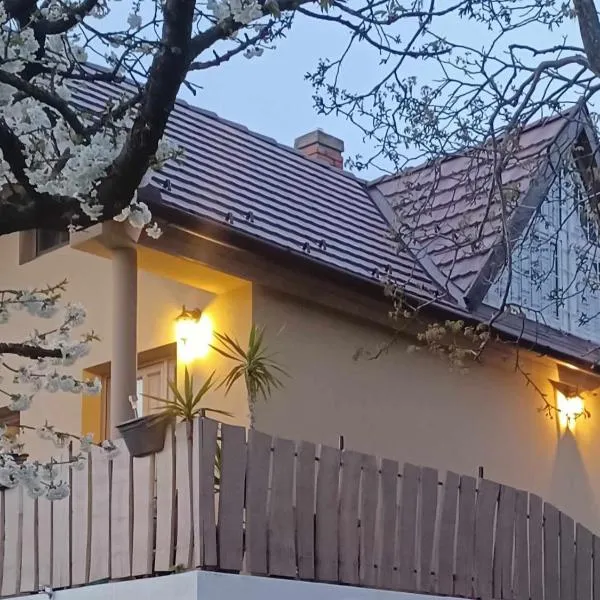 Varázskuckó Apartman, hotel v destinaci Sümeg