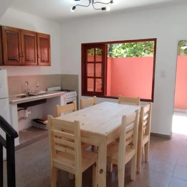 Los Nardos Duplex 2, отель в городе Сан-Сальвадор-де-Жужуй