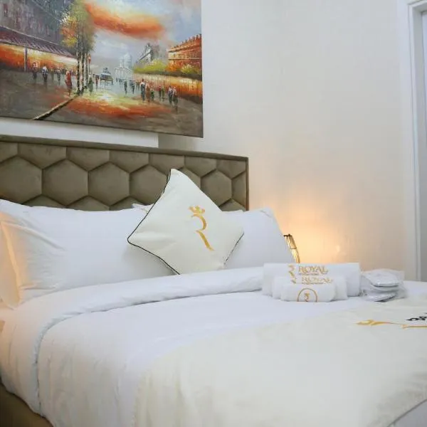 Chalet Blissful - Serene 2BR Duplex Stay in Oasis, Near Masdar Park, hotel v destinaci Abu Dhabi