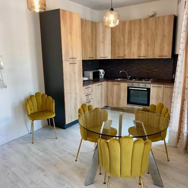 Appartamento al Castello, hotel v destinácii Padenghe sul Garda