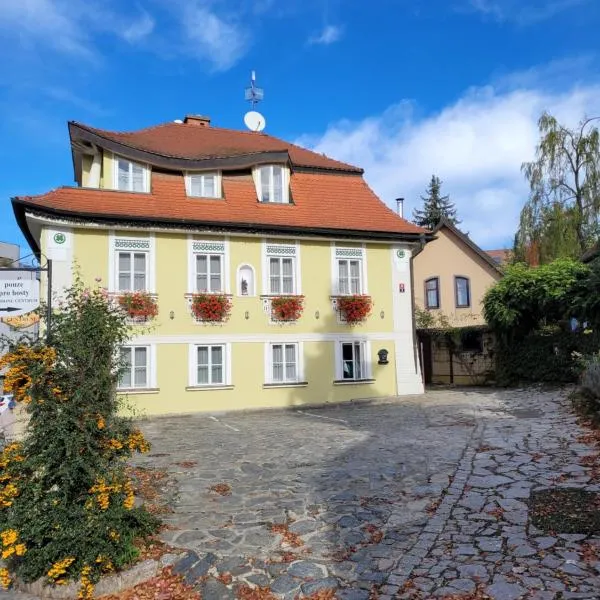 Pension Centrum, hotel in Škvorec