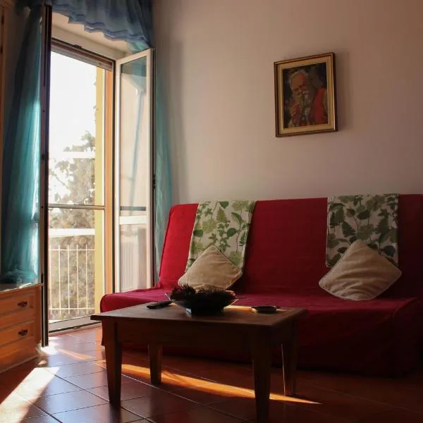 Quadrilocale da JO e ANTONIO, hotel a Loano