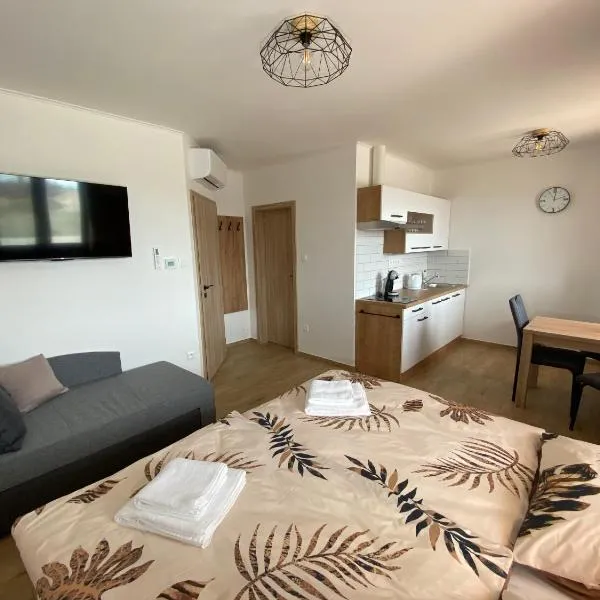 Apartmán Nezábudka, hotel v destinaci Nesvady