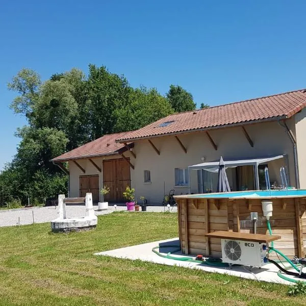 Monis ruhiges Ferienhaus, hotel a Ménétreuil