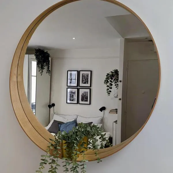 Paris Oasis: One bedroom studio for two next to the Eiffel Tower