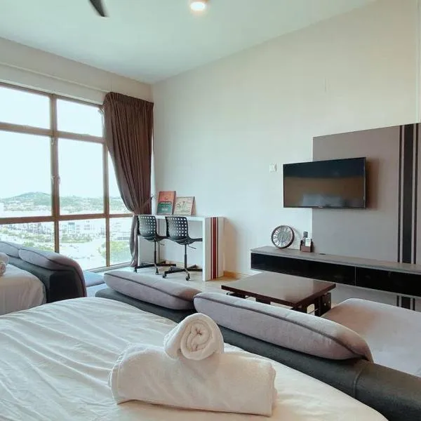 2-4 Pax Spacious Living @ Mount Austin, JB #02, hotel in Johor Bahru