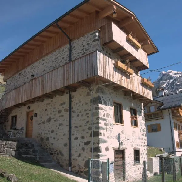 Civetta panoramic mountain home, hotel in Alleghe