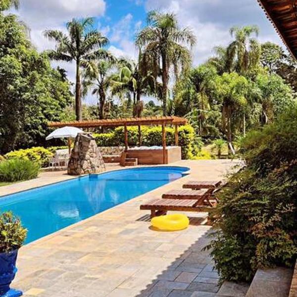 Chácara dos Sonhos com Piscina e Hidromassagem