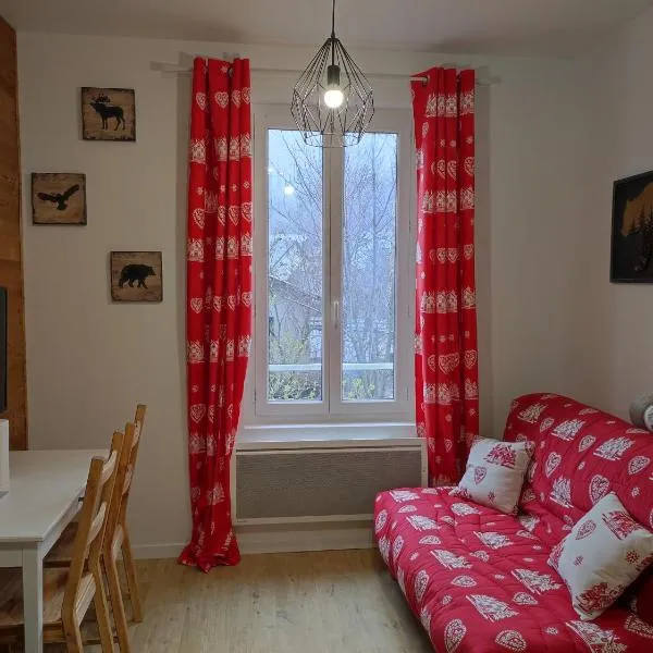 Les Brumes, Appartement N°2, hotel in Mont-Dore