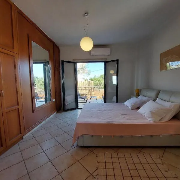 Villa near Seitan Beach, hotel di Khordhákion