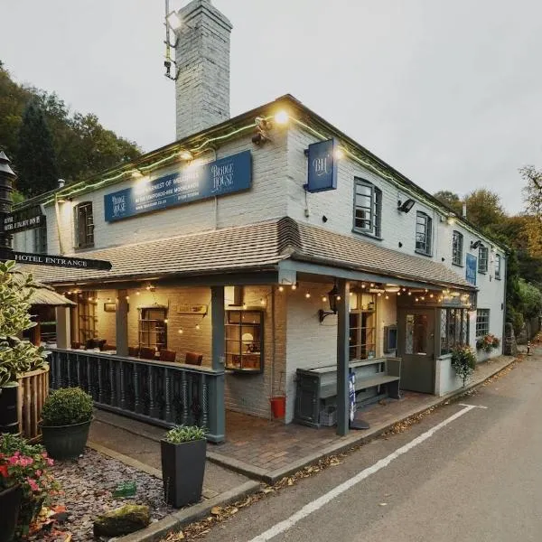 The Bridge House Restaurant and Hotel、アルトンのホテル