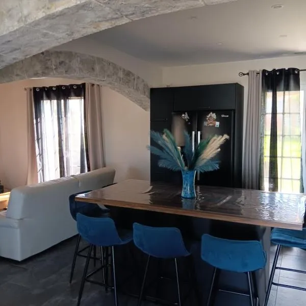 La villa des jonquilles, hotel v destinaci Saint-Victor