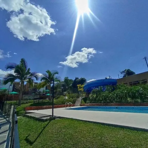 Hermoso apartamento de vacaciones en el Quindío – hotel w mieście La Tebaida