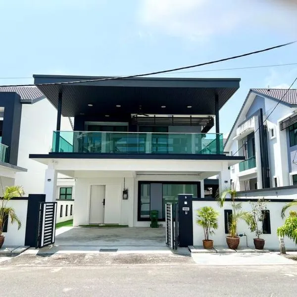Uncle CK villa 20pax/pool/party, hotel in Melaka