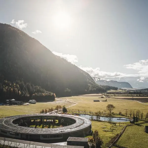 OLM Nature Escape - Eco Aparthotel – hotel w mieście Campo Tures
