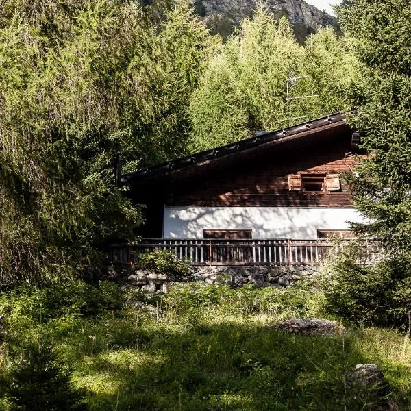 Chalet am Reschensee, hotel v destinaci Resia