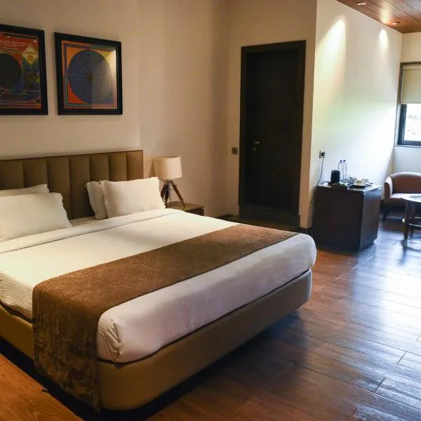 Park Suites, hotel em Ālīpur
