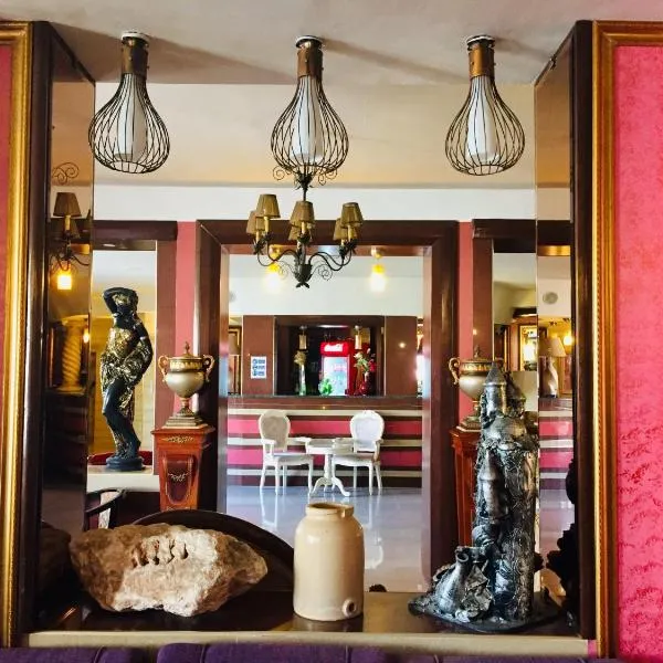 Hotel Les Ambassadeurs: Vahran şehrinde bir otel