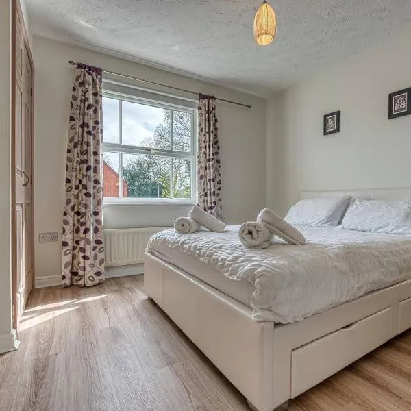 Spacious 2-Bed Flat Close To NEC BHX HS2, hotel em Solihull