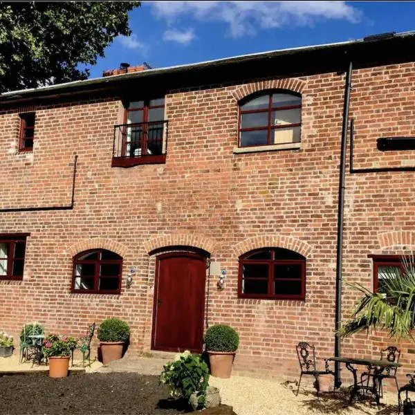 Evelith Manor Barns, hotel in Shifnal