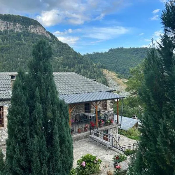 Florija’s Guesthouse, hotel a Dardhë
