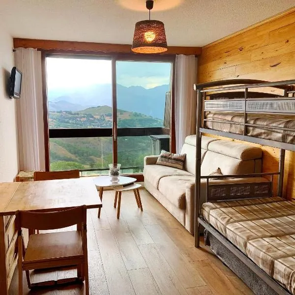 Villarembert에 위치한 호텔 Appartement avec balcon au pied des pistes de ski