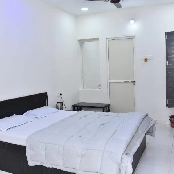 AATITHYA HOME STAY, hotel in Ujjain