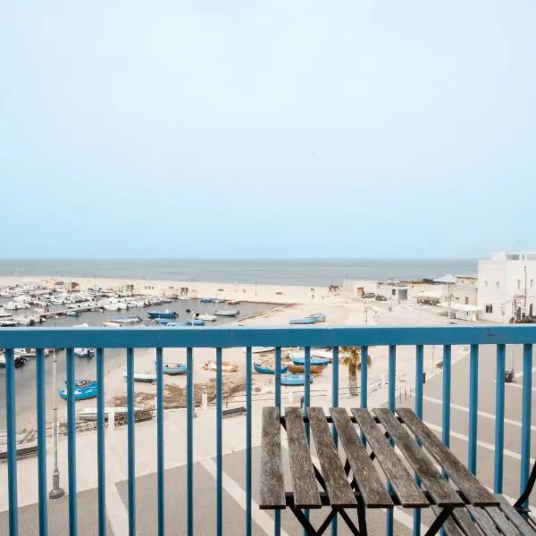 Three Room - Sea View Luxury Loft: Torre a Mare'de bir otel