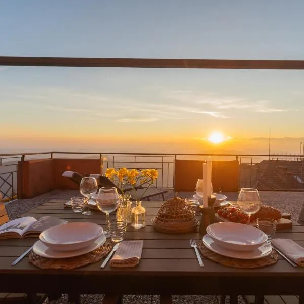 Sunset Terrace Loft - Best View on Como by Rent All Como, hotel v destinaci Brunate