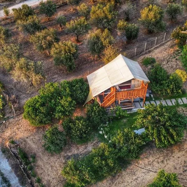 Ciriga Sicily Glamping، فندق في سانتا ماريا ديل فوكالو