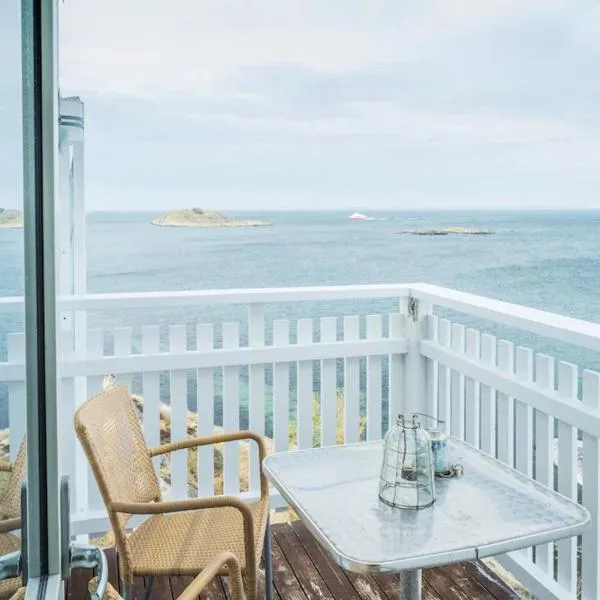 Ekenäs Havshotell Koster, hotel v destinaci Sydkoster