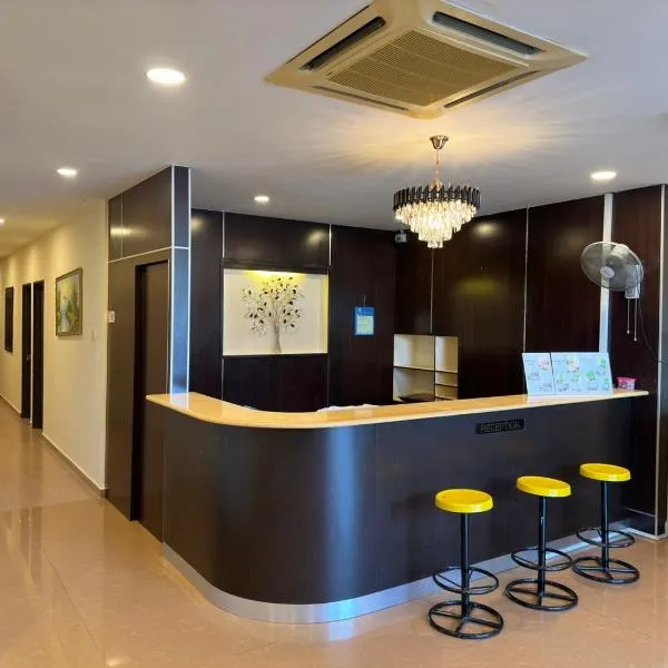 Ezzy In Hotel – hotel w mieście Seri Manjung