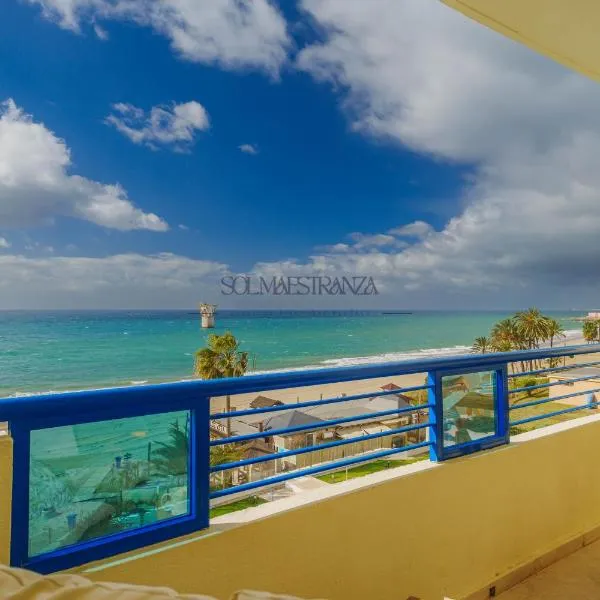 Marbella Beach Front View by Sol Maestranza, hotel v destinaci Marbella