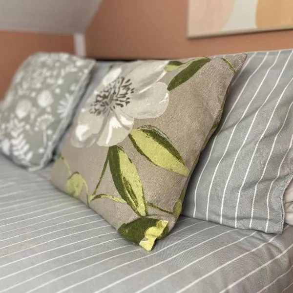 Mini hotel with home facilities in Hamilton West, hotel a High Blantyre