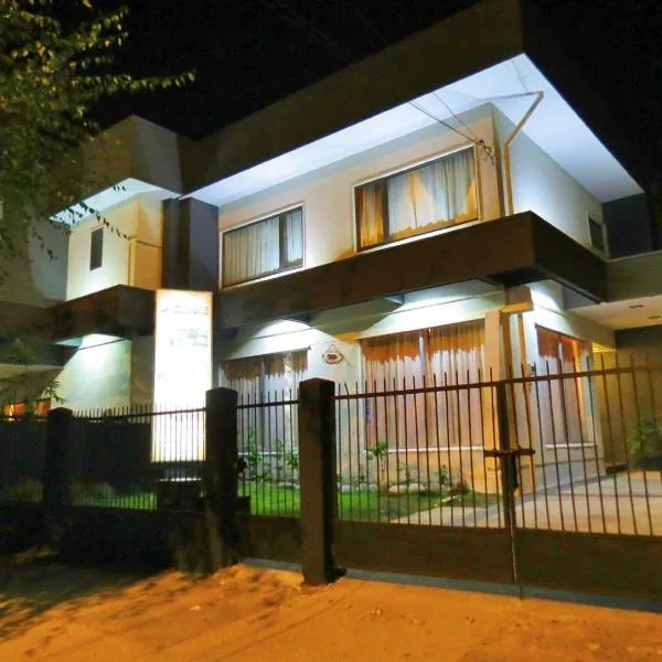 Hostal La Cumbre, hótel í Temuco