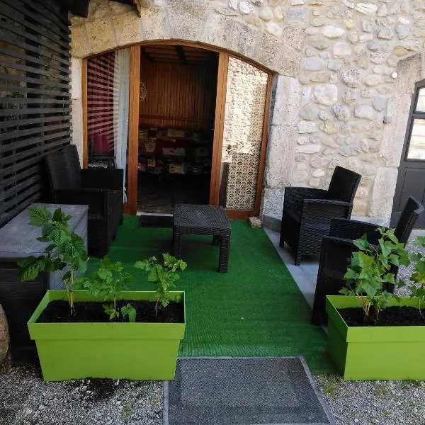Gîte des papillons du vercors, hotel v destinácii Bouvante-Haut