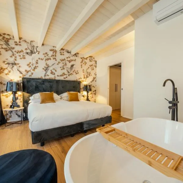 Il Vicolo Suite Apartments - Il Corso – hotel w mieście Tignale