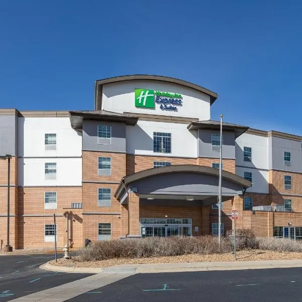 Holiday Inn Express & Suites Englewood - Denver South, an IHG Hotel、イングルウッドのホテル