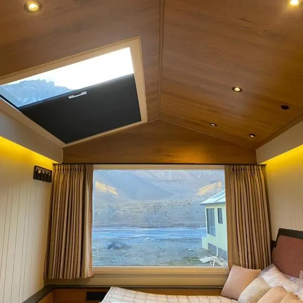 YELLOW HOTELS & COTTAGES, ξενοδοχείο σε Kaza
