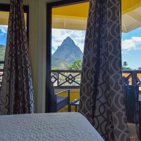 Sea Piton View Apartment- Location, Convenience, Modern Living, hotel v mestu Soufrière