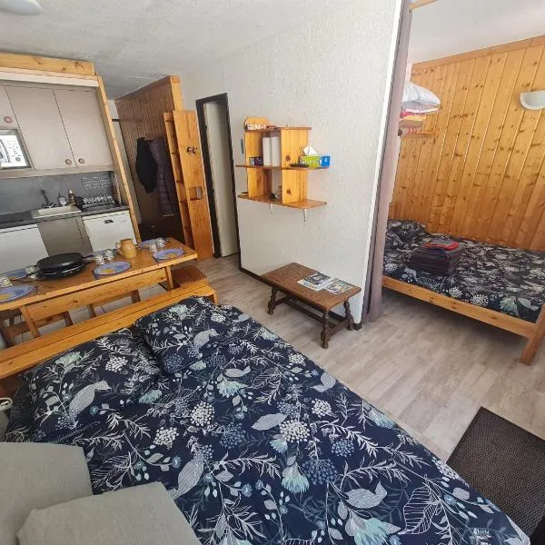 Appartment val thorens 6 personnes ski in out, hotel in Val Thorens