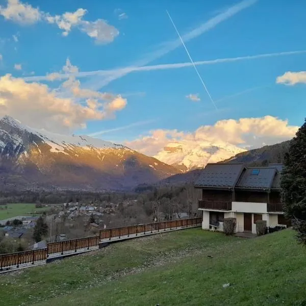 Charmant Duplex, vue magnifique, hotel v destinaci Morillon